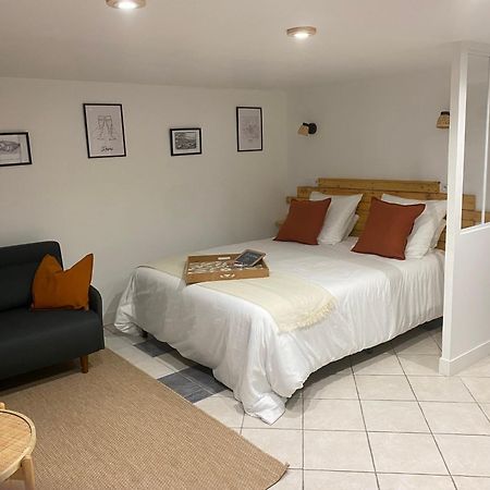 Appart Studio Rdc De Maison Avec Exterieur Proche Reims Tinqueux Bagian luar foto